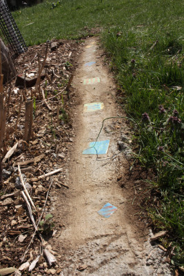 Concrete garden edge