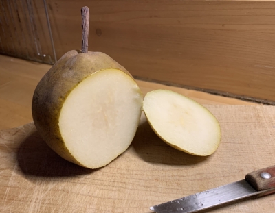 Passe Crassane pear sliced