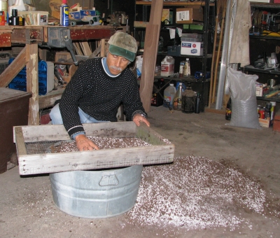 BREWING UP BATCH OF POTTING SOIL – Lee Reich